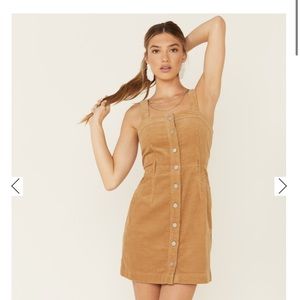 LEVI'S M/L WOMEN'S TAN CORDUROY FIORELLA
DRESS. NWOT